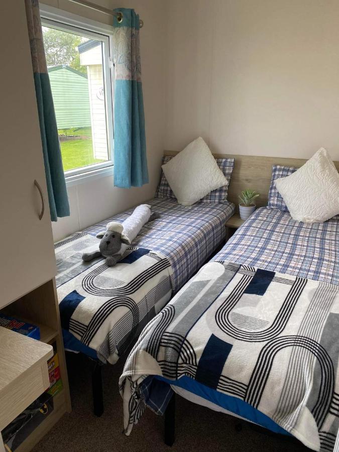 32 Elm Walk Hotel Whitley Bay Bagian luar foto